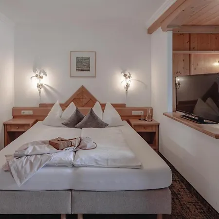 ホテル Kathrin グロースアルル