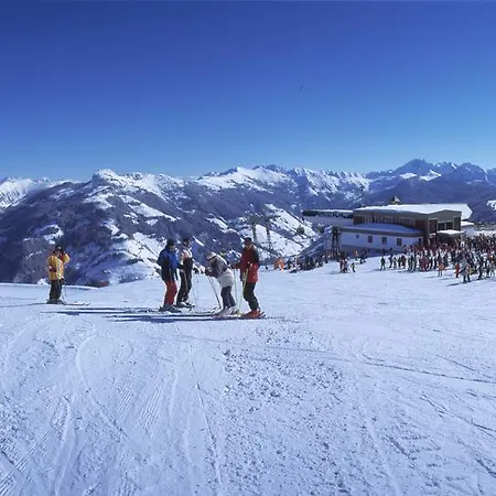 Kathrin ホテル グロースアルル